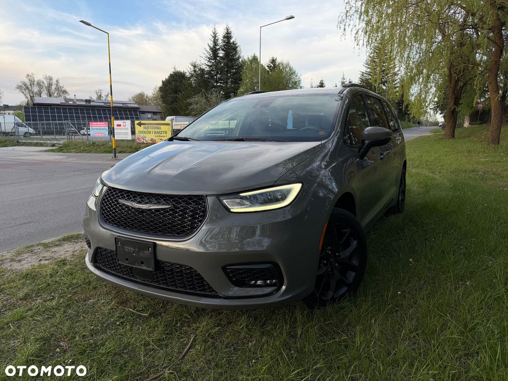 Chrysler Pacifica - 3