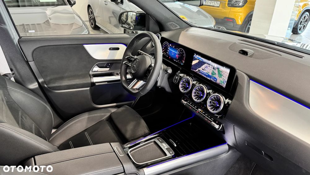 Mercedes-Benz GLA 200 mHEV AMG Line 7G-DCT - 27