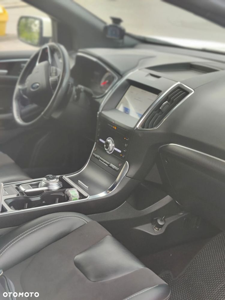 Ford Edge - 5