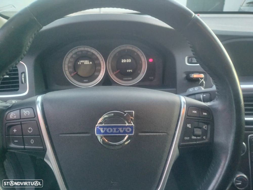 Volvo V60 1.6 D2 Drive Momentum Start/Stop - 1