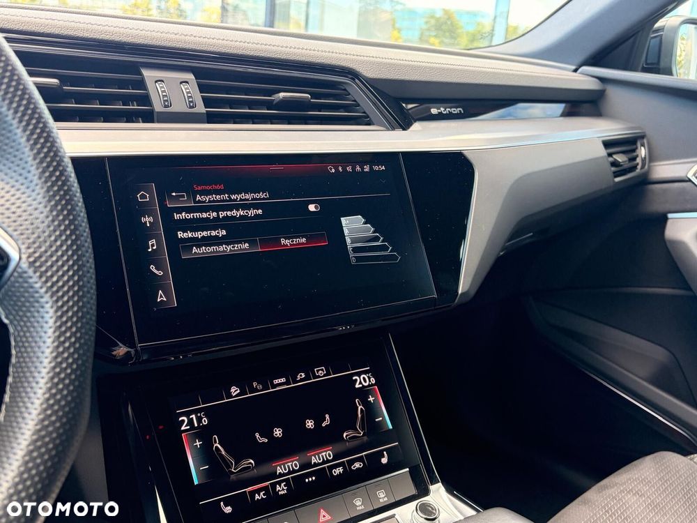Audi Q8 Sportback e-tron - 29