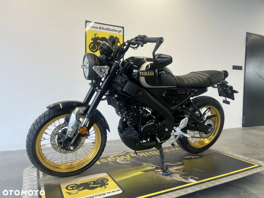 Yamaha XSR - 4