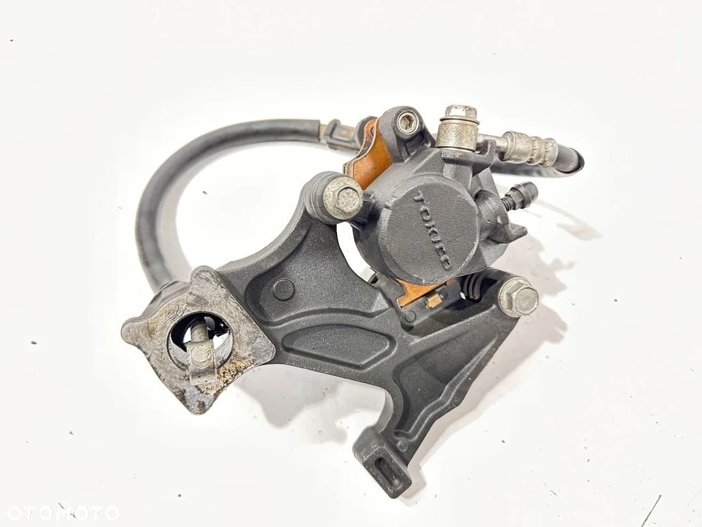 Zacisk tył  Suzuki GSR 600 05-10R - 2