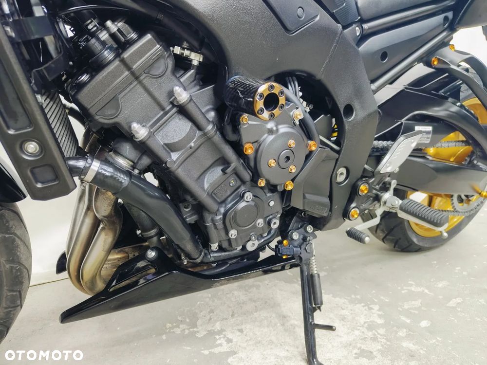 Yamaha FZ8 - 24