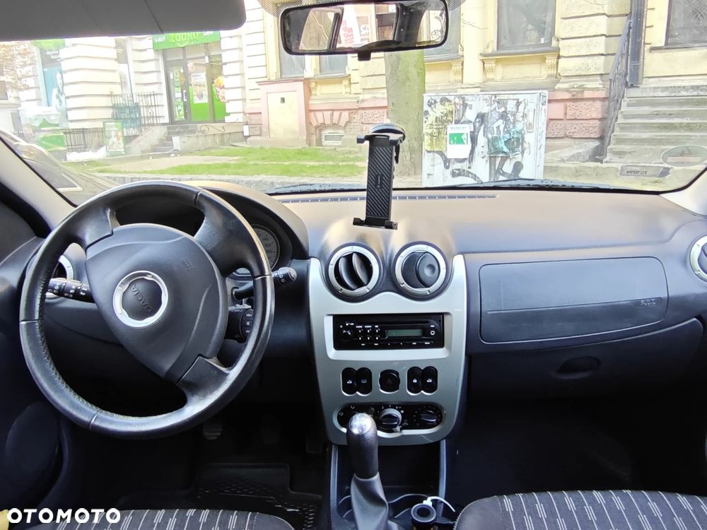 Dacia Logan 1.5 dCi Black Line - 11