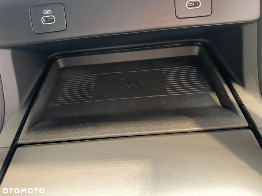 Land Rover Discovery Sport - 27