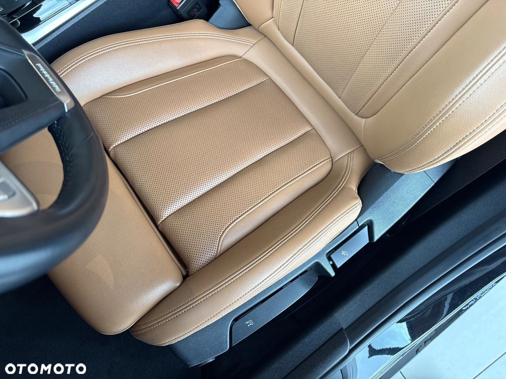 BMW Seria 3 320i - 14