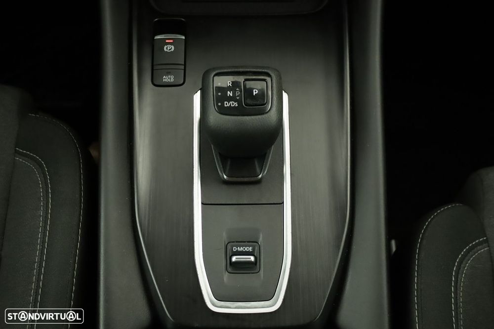 Nissan Qashqai 1.3 DIG-T N-Connecta Xtronic - 14