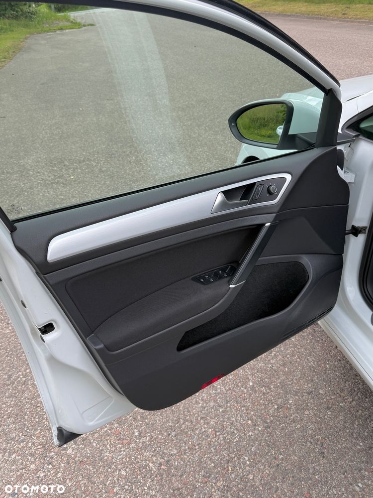 Volkswagen Golf - 17