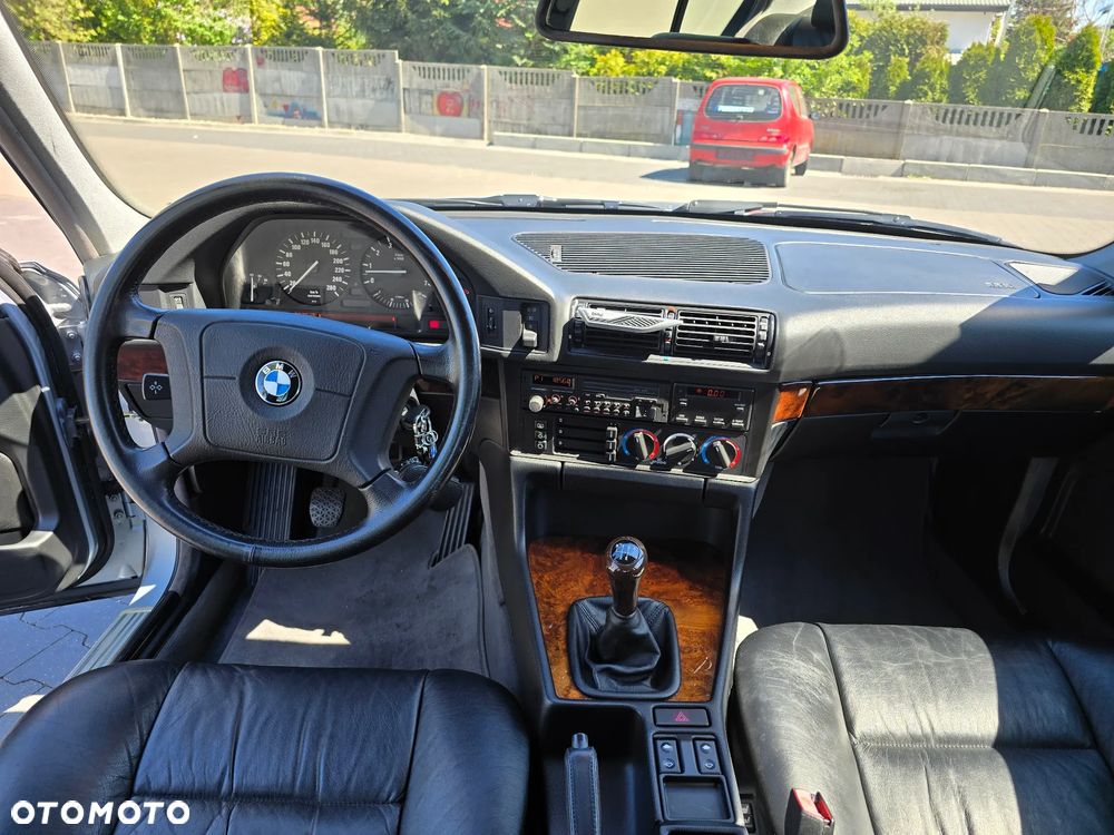 BMW Seria 5 525i - 11