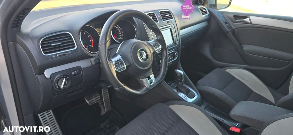 Volkswagen Golf - 11