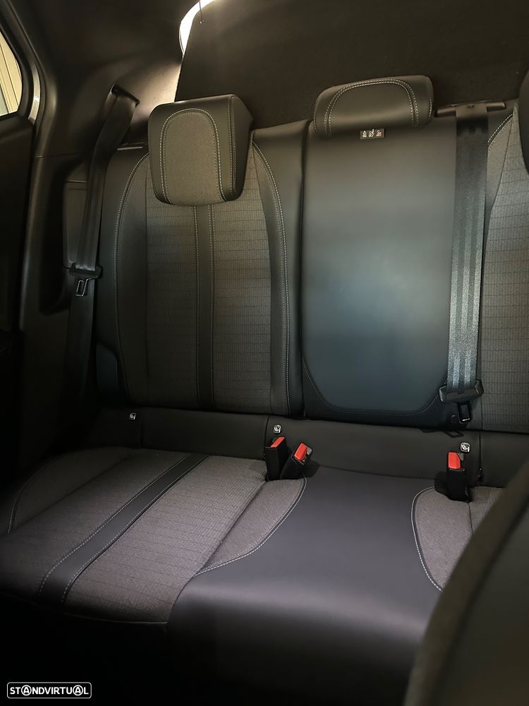 Peugeot 2008 - 9