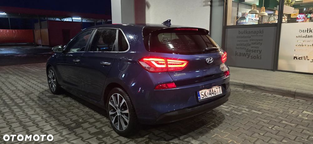 Hyundai i30 1.4 T-GDI Premiere Luxury - 3
