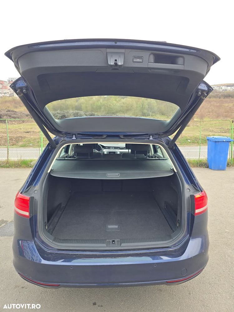 Volkswagen Passat 2.0 TDI SCR BlueMotion Comfortline - 18