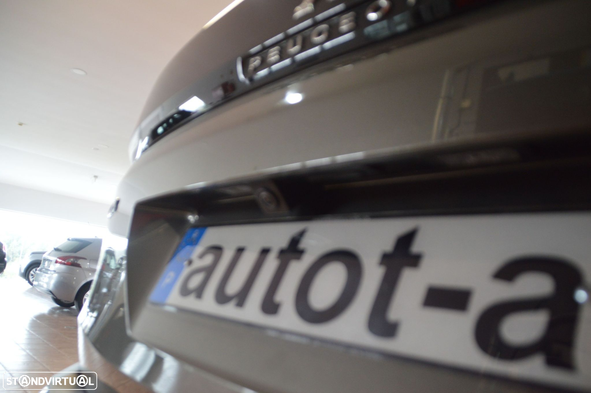 Peugeot 3008 PureTech 130 Stop & Start Allure - 23