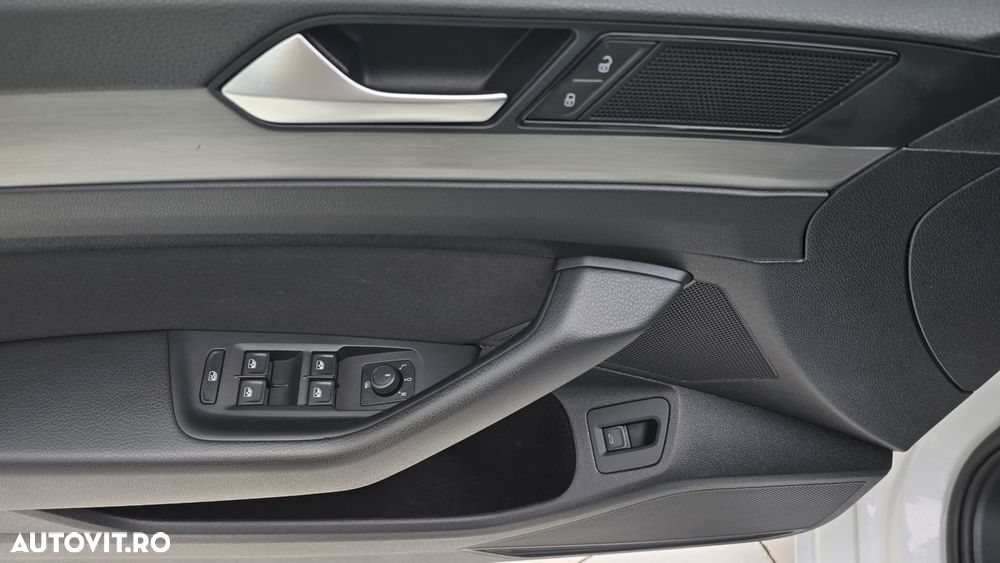 Volkswagen Passat 2.0 TDI DSG Comfortline - 11
