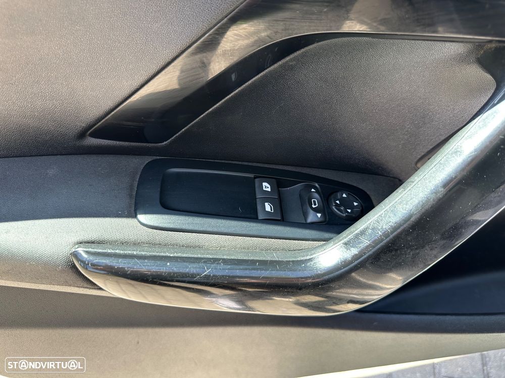 Peugeot 208 1.4 HDi Allure - 22