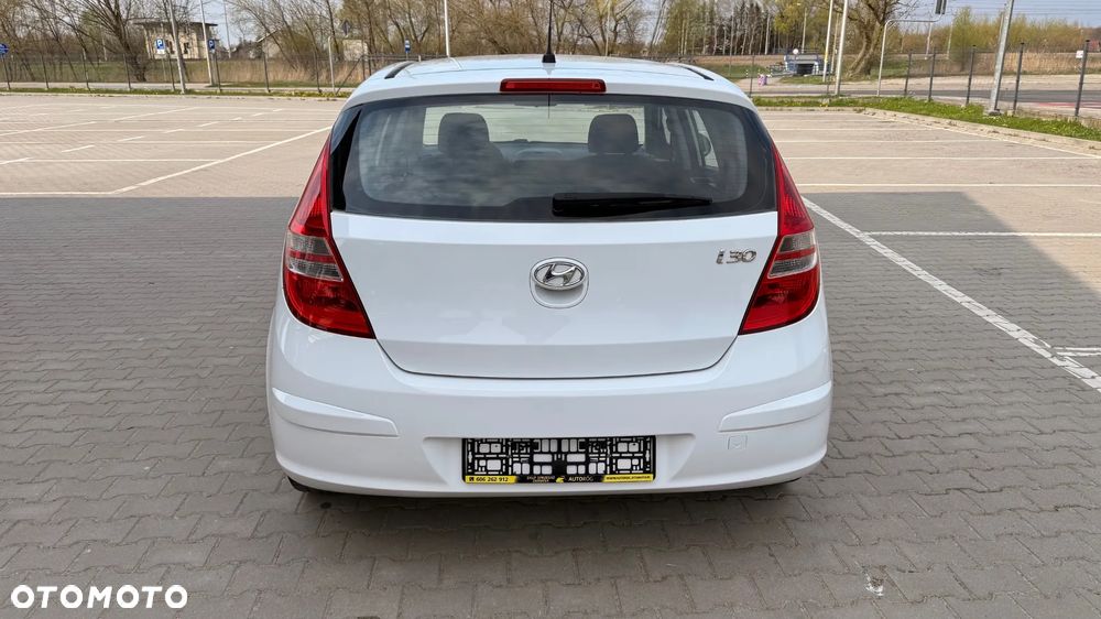 Hyundai i30 1.6 Classic - 9