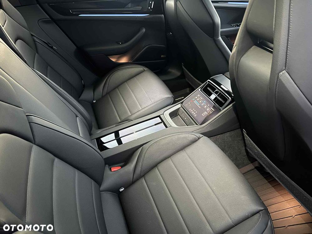 Porsche Panamera 4 - 29