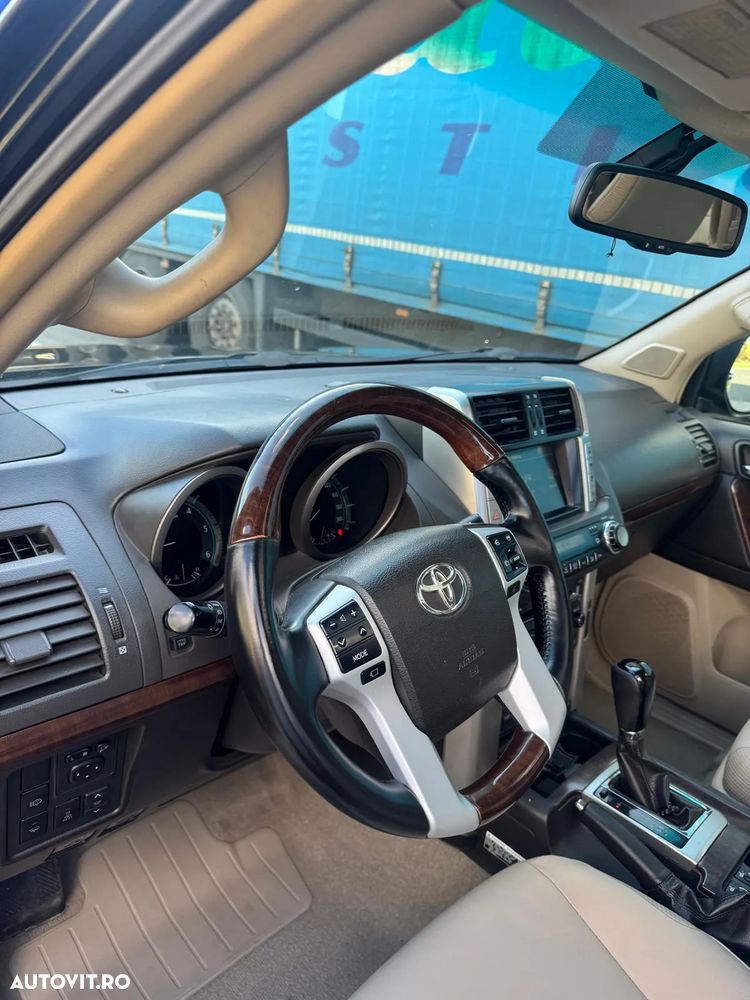 Toyota Land Cruiser 3.0l Turbo D-4D A/T Luxury - 19