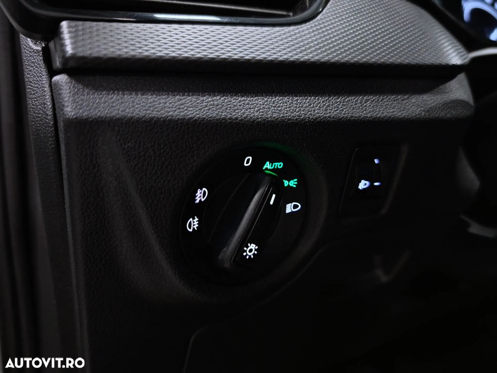 Skoda Scala 1.0 TSI Essence - 24