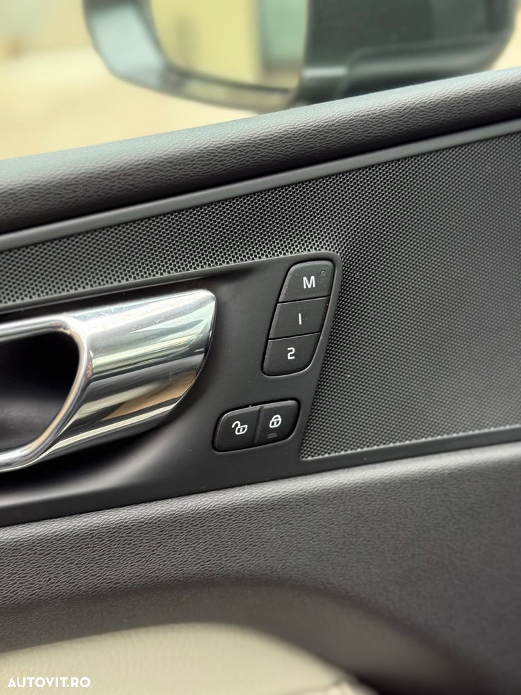 Volvo XC 60 D4 AWD Geartronic Inscription - 18