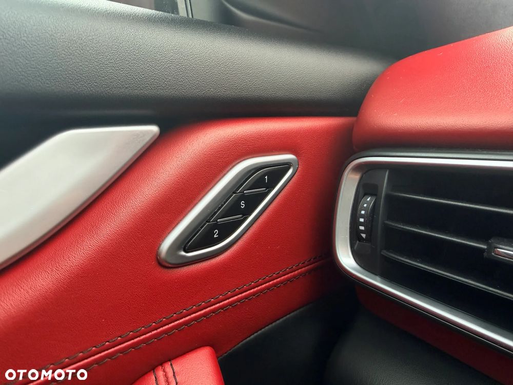 Maserati Levante ver-s - 11