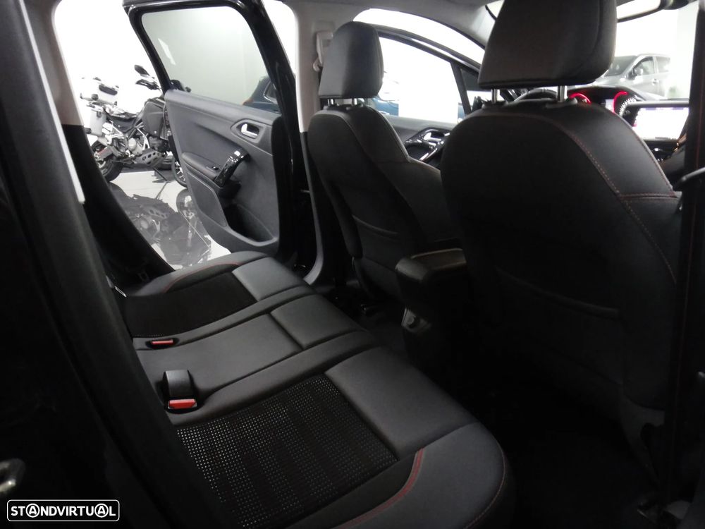 Peugeot 2008 1.2 PureTech GT Line EAT6 - 17