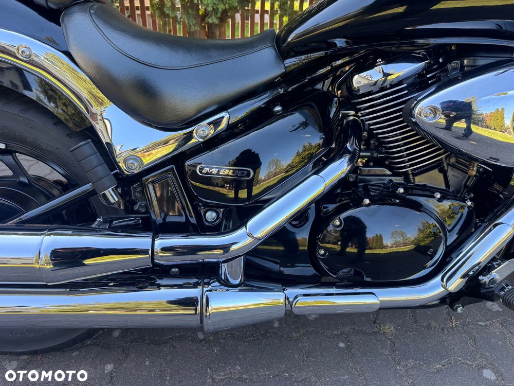 Suzuki Intruder - 11