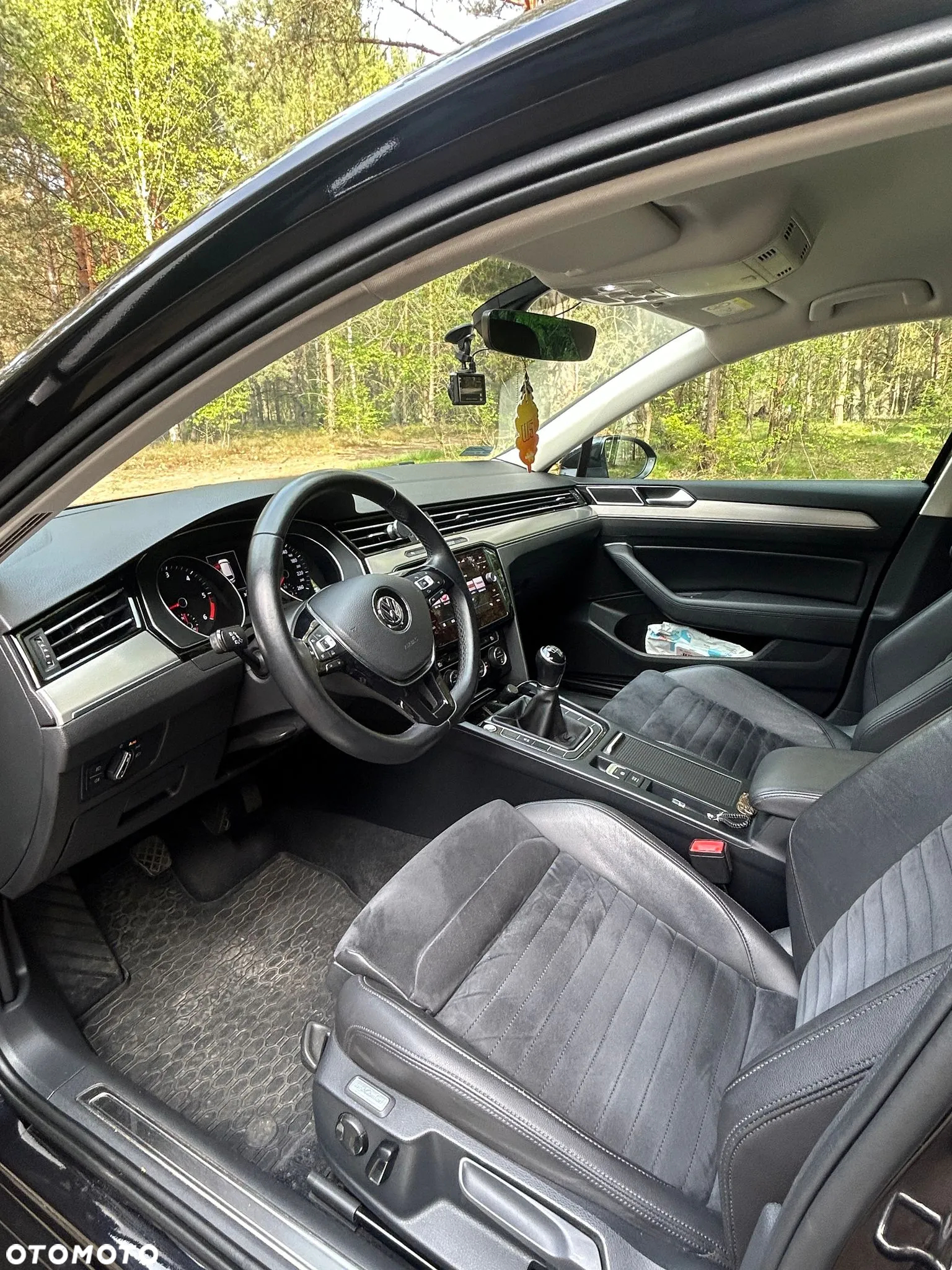 Volkswagen Passat 2.0 TDI BMT Highline - 17