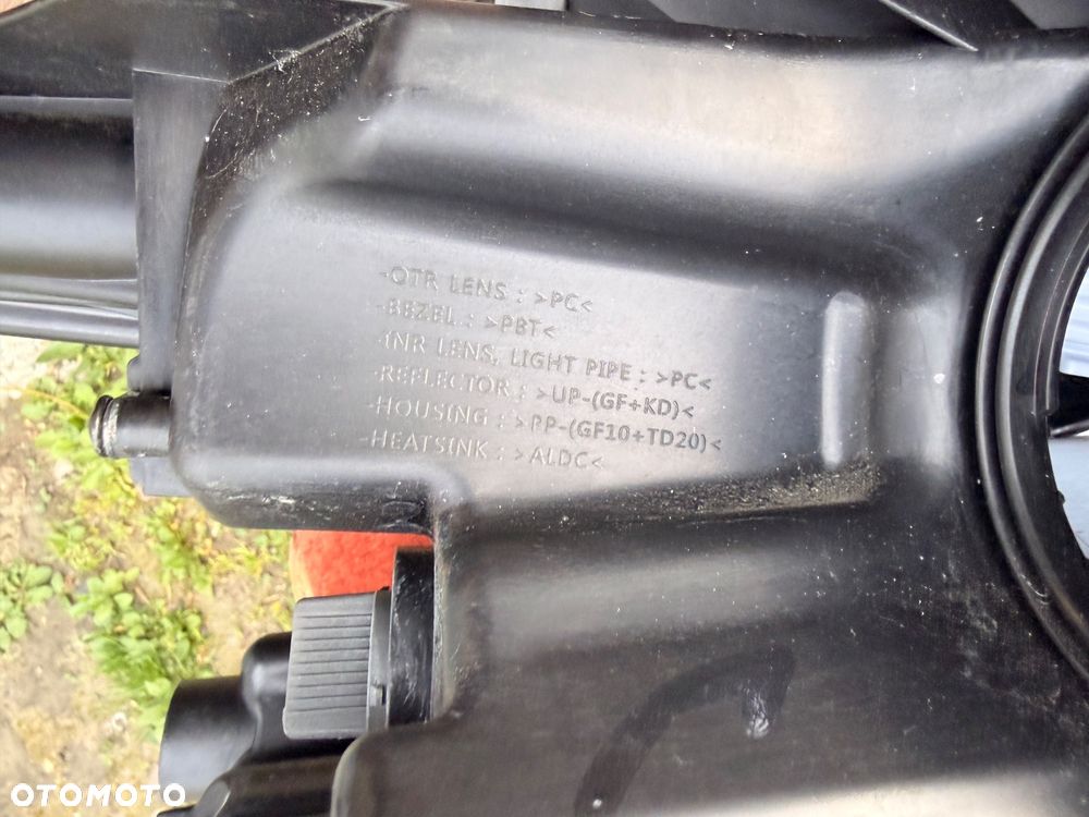 Kia Sportage 5 , V 21- lampa reflektor lewy led 92101r2000 - 11