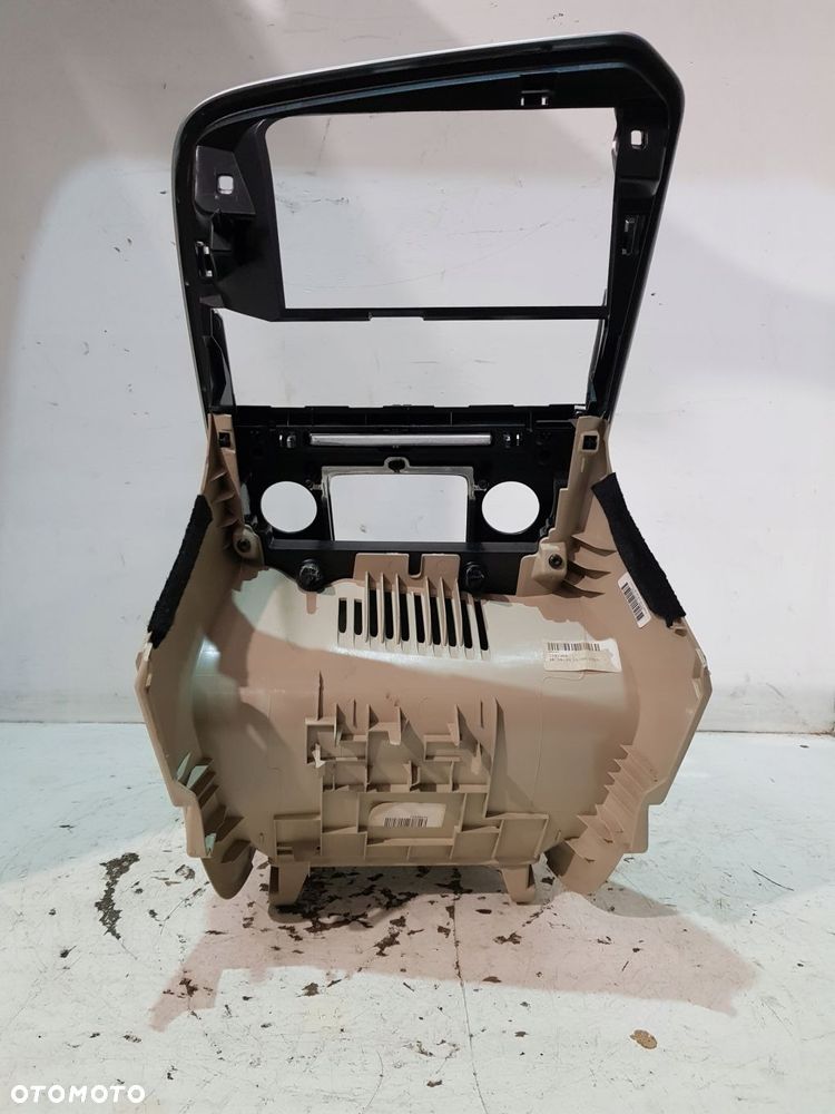 ramka panelu środkowego wodospad 39864993 volvo xc60 i 3.2b eu 12 rok - 5