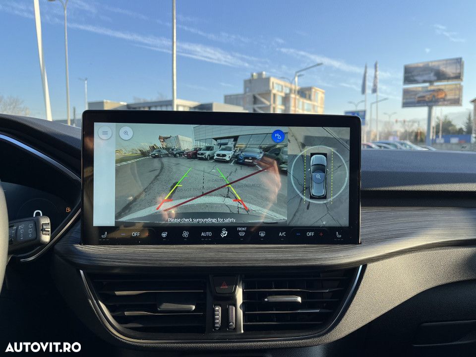 Ford Kuga - 19