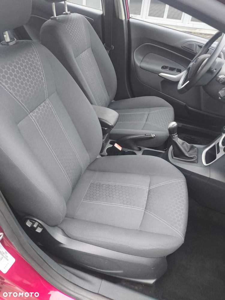 Ford Fiesta 1.6 Ti-VCT Titanium - 18