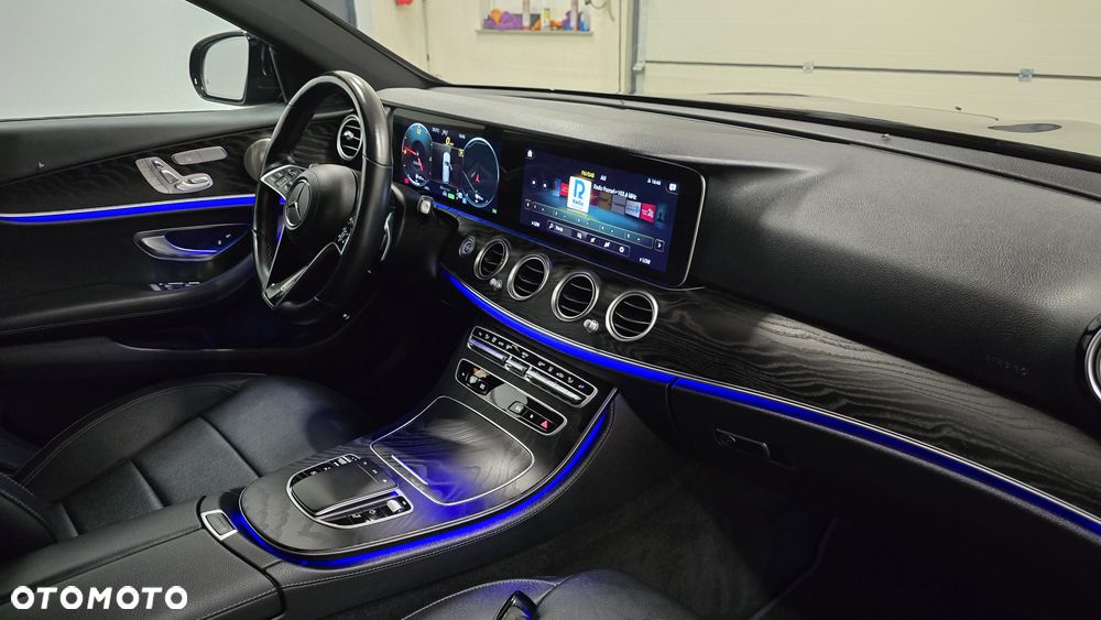Mercedes-Benz Klasa E 300 de 4Matic T 9G-TRONIC AMG Line - 18