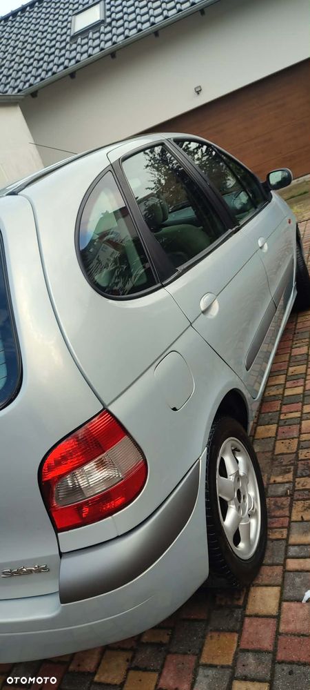 Renault Scenic 1.6 16V EXpression - 10