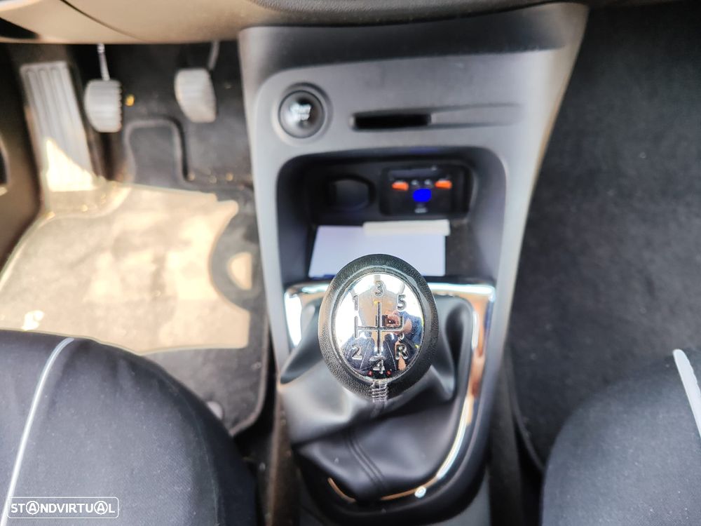 Renault Captur 1.5 dCi Exclusive - 11