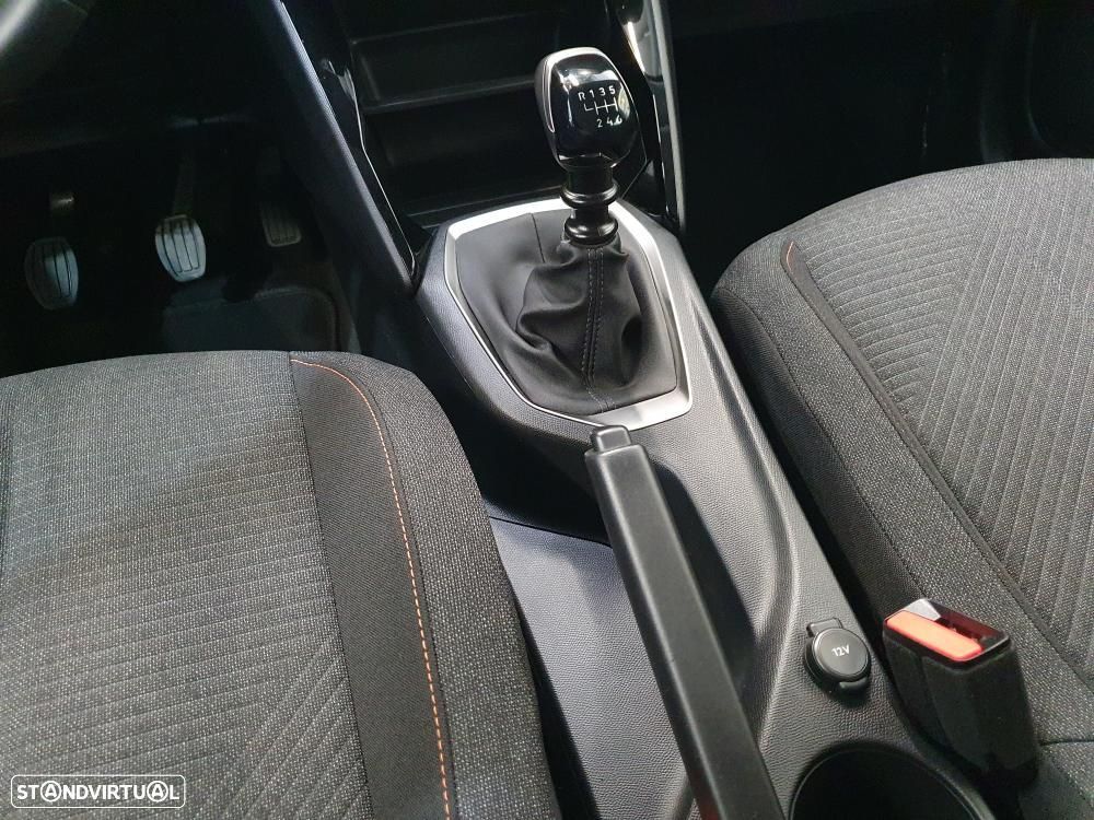 Peugeot 208 1.2 PureTech Active - 12