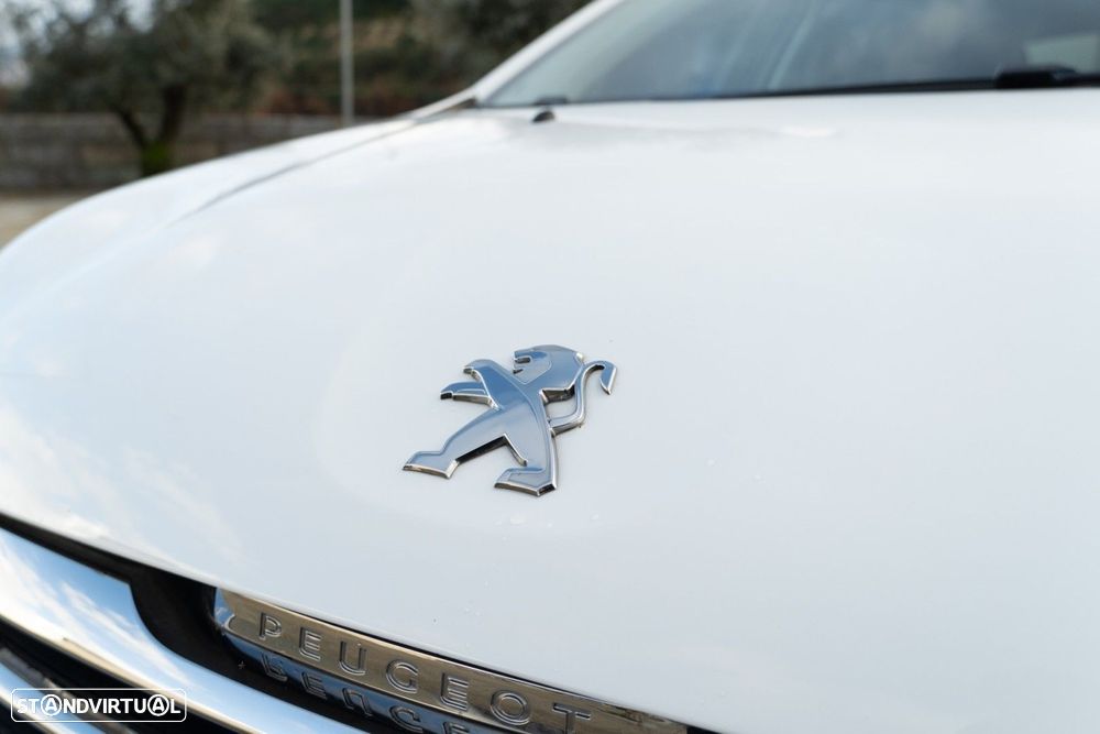 Peugeot 2008 1.6 BlueHDi Style - 21