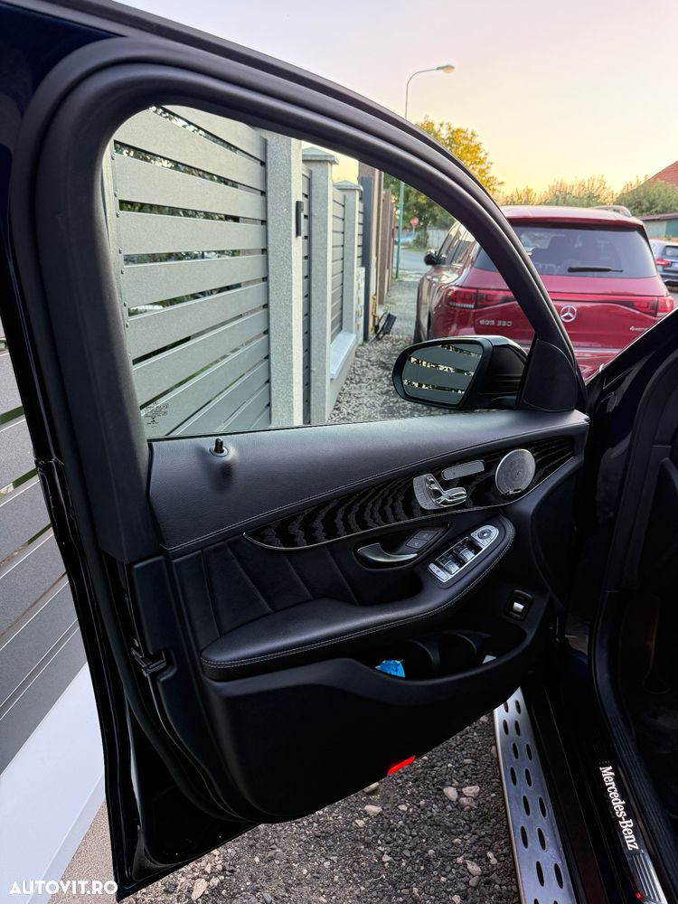 Mercedes-Benz GLC 300 de 4Matic 9G-TRONIC AMG Line Plus - 25