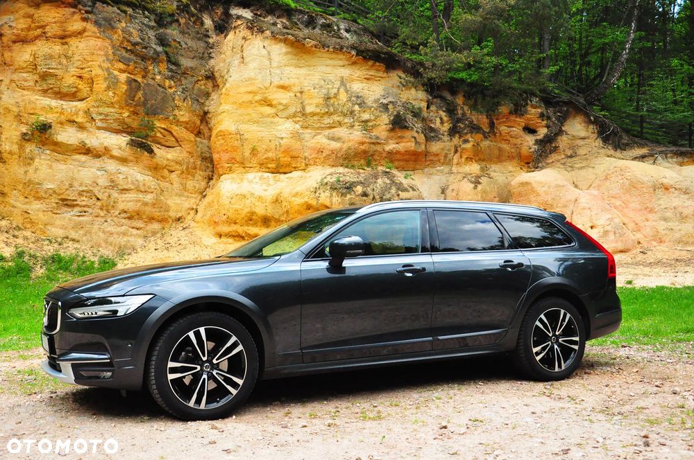 Volvo V90 Cross Country D4 AWD Pro - 2
