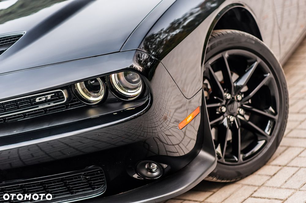 Dodge Challenger - 14