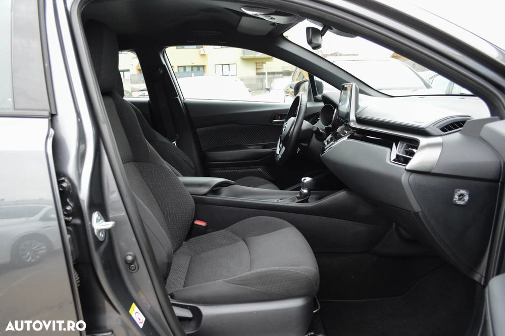 Toyota C-HR Business-Edition - 24