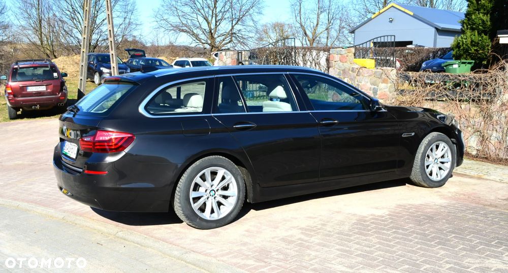 BMW Seria 5 520d xDrive Touring - 13