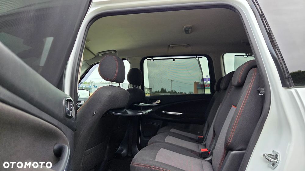 Ford Galaxy 2.0 TDCi Titanium - 24
