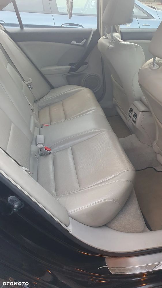 Honda Accord 2.4 Executive Nav - 16