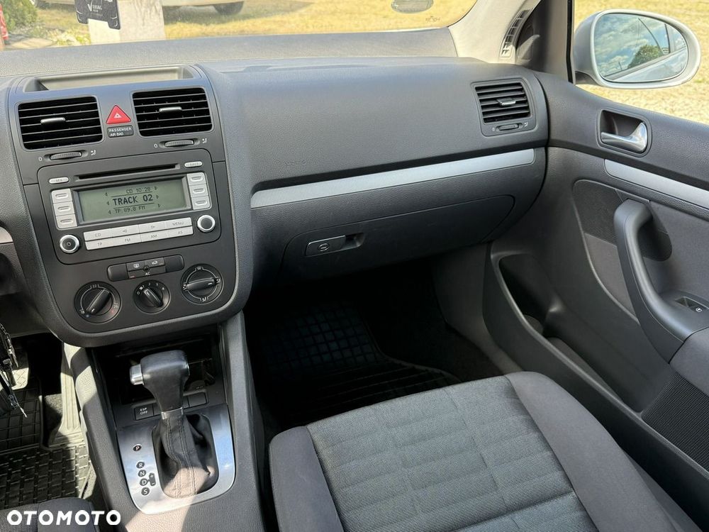 Volkswagen Golf - 17