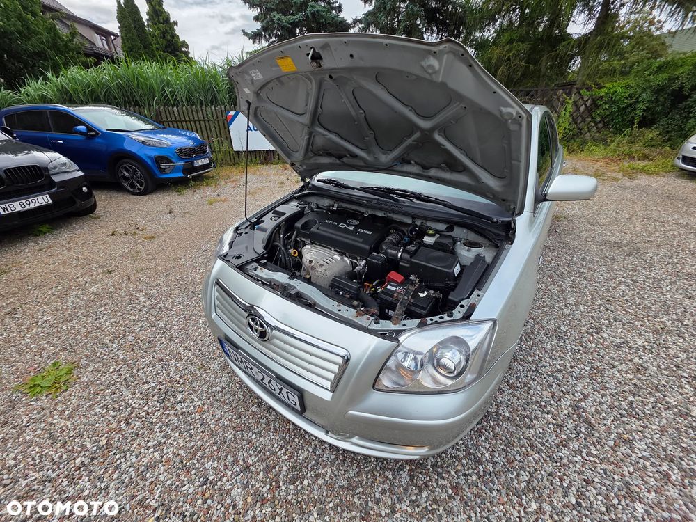Toyota Avensis 2.0 VVT-i Automatik Sol - 11