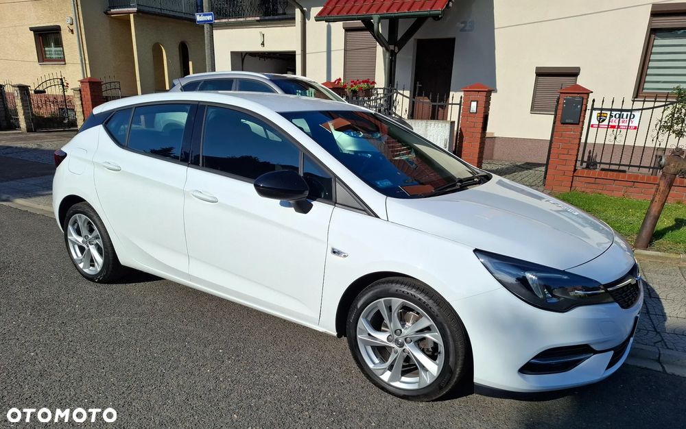 Opel Astra V 1.2 T GS Line S&S - 10