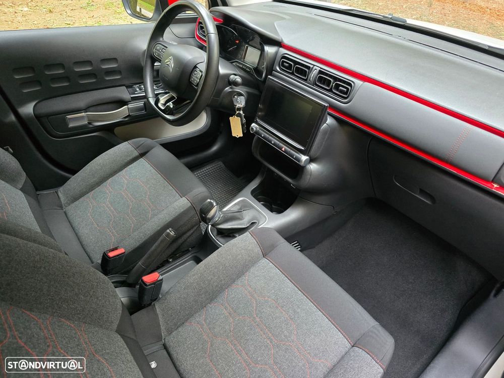 Citroën C3 1.2 PureTech Shine - 24